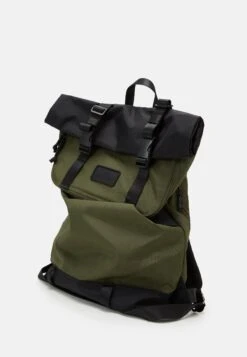 Doughnut Christopher Go Wild SeriesBackpack Unisex - Rucksack - Black/Army -Doughnut Bags Outlet Store 3bf150b3f24b4d8d9af2c64003bca012