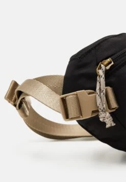 Doughnut Seattle Jungle Bum Bag Unisex - Across Body Bag - Black 8 Doughnut Seattle Jungle Bum Bag Unisex - Across Body Bag - Black -Doughnut Bags Outlet Store 4b33263d1146414cb5783ff1c30fe593