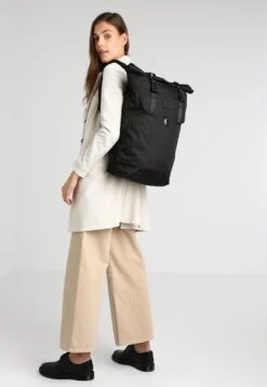 Doughnut Christopher - Rucksack - Black -Doughnut Bags Outlet Store 7aec51a99e544f77a920c4990ca68121