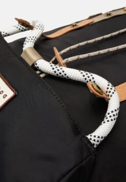 Doughnut Colorado Jungle Backpack Unisex - Rucksack - Black -Doughnut Bags Outlet Store c1e810701e5942d4918143bcd55d6eee